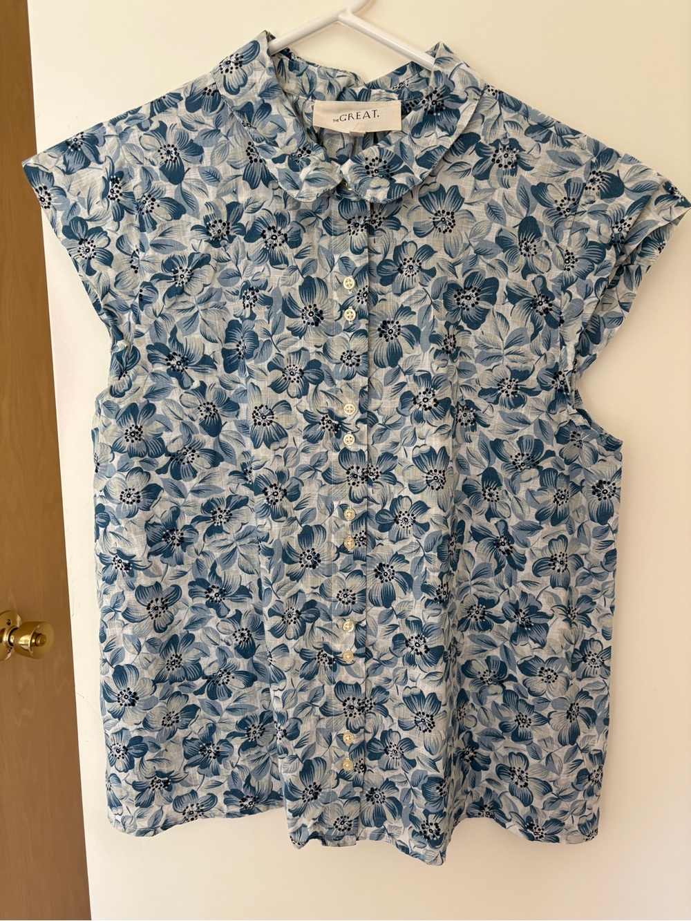 THE GREAT. Blue Floral Button-Front Cap Sleeve Blouse